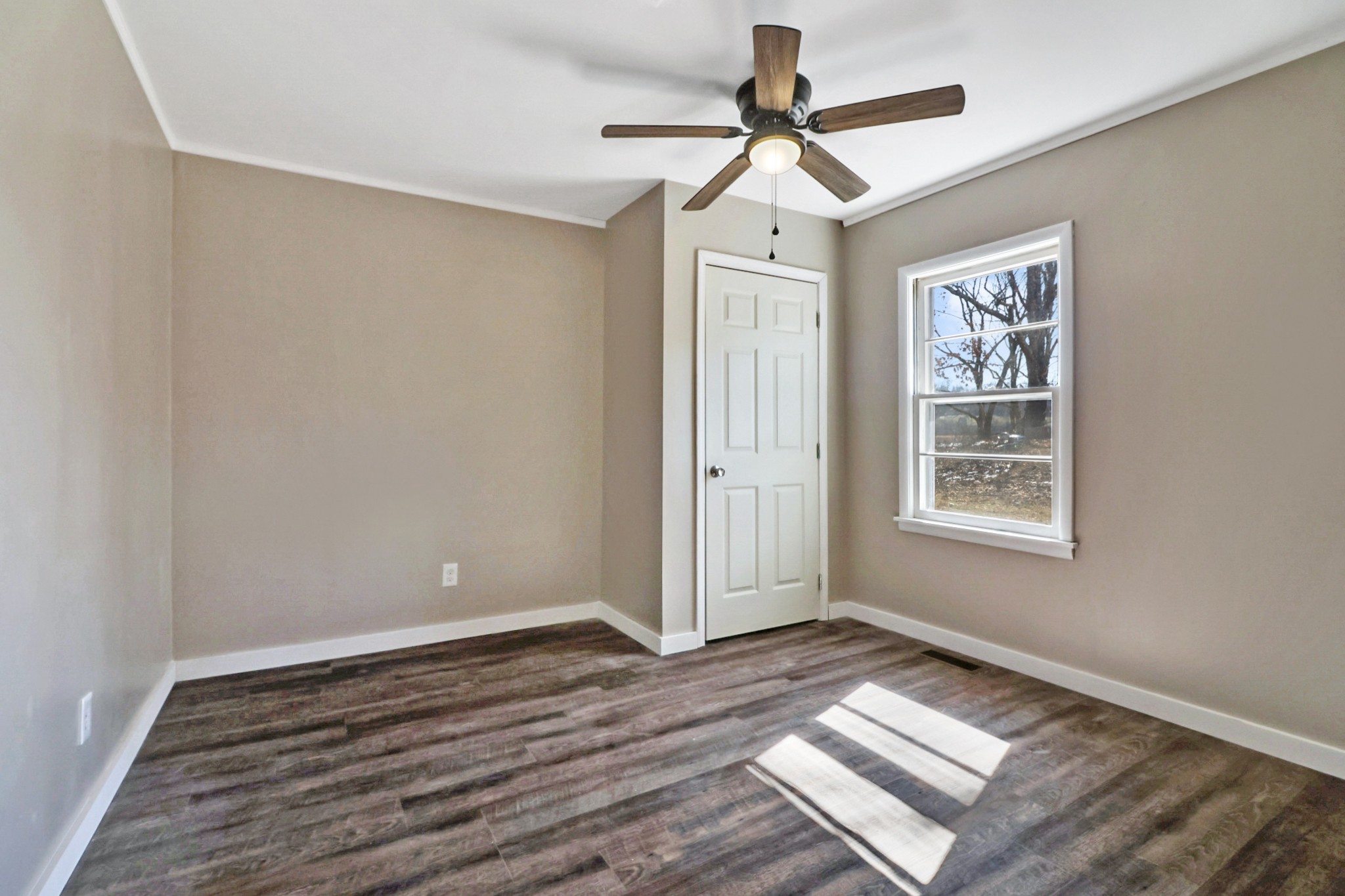 423 South Main Street Byrdstown, TN 38549 - Photo 23 of 36 Gallery Image 23