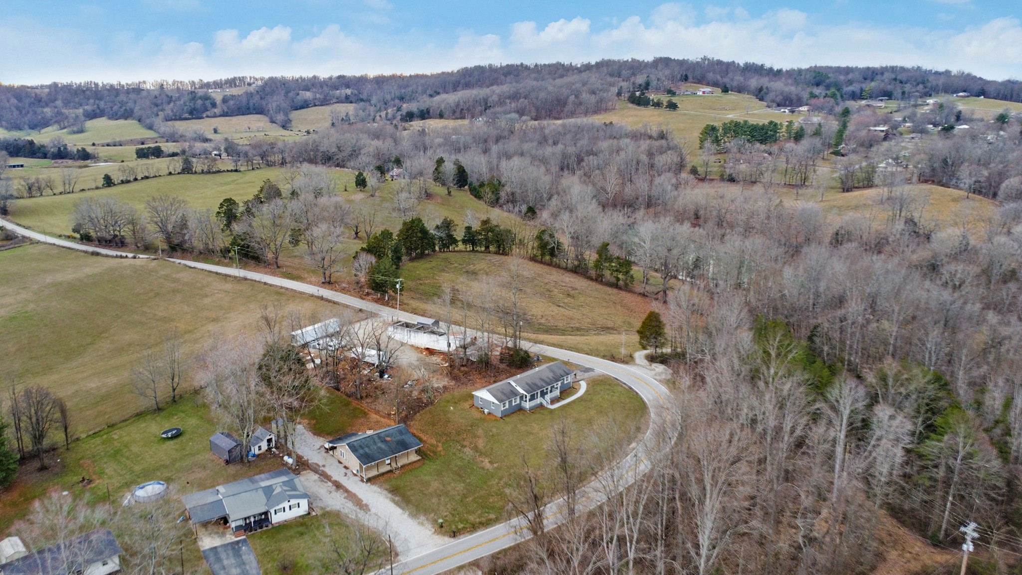 423 South Main Street Byrdstown, TN 38549 - Photo 5 of 36 Gallery Image 5