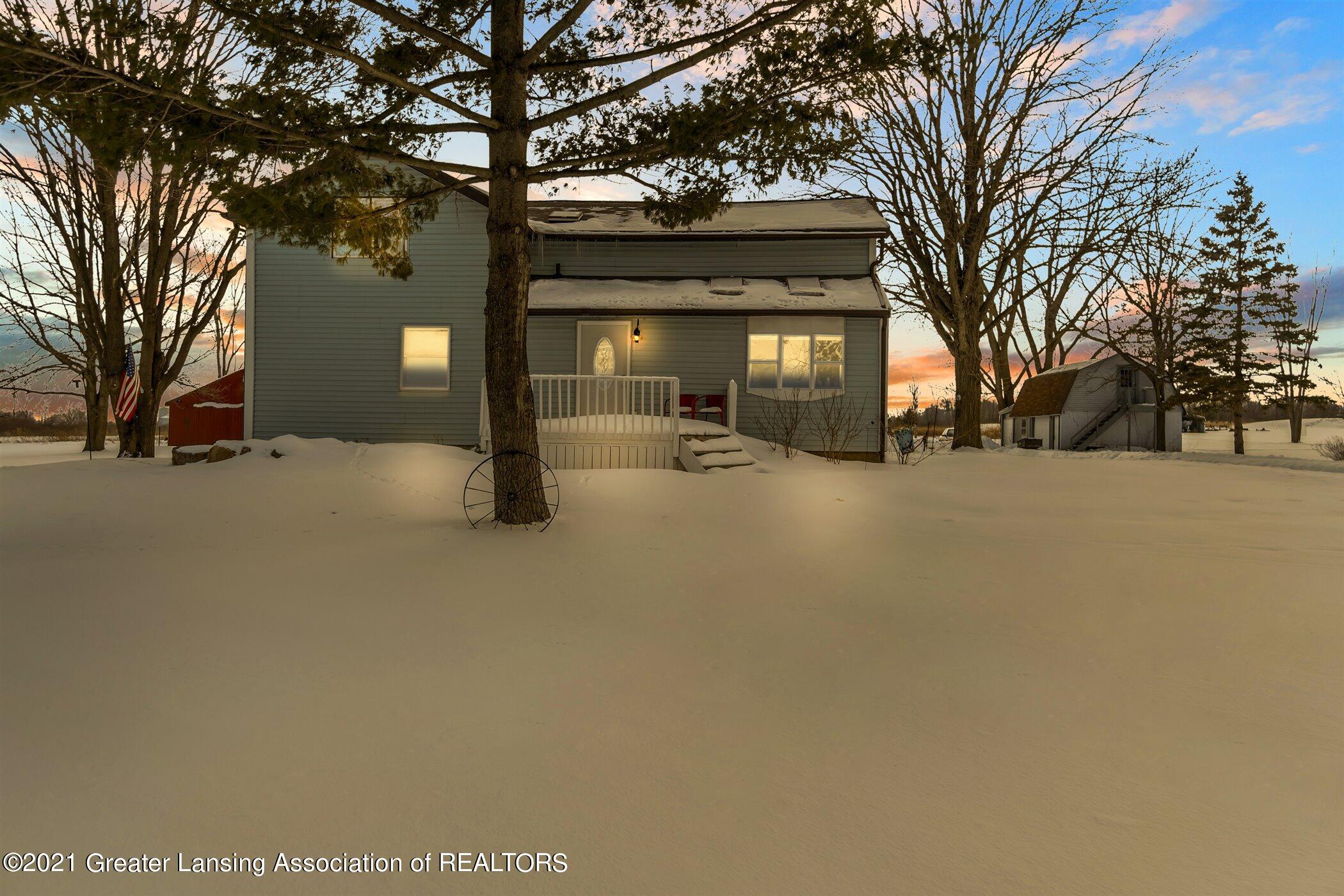 01-12261 W State Rd-windowstill-real-est