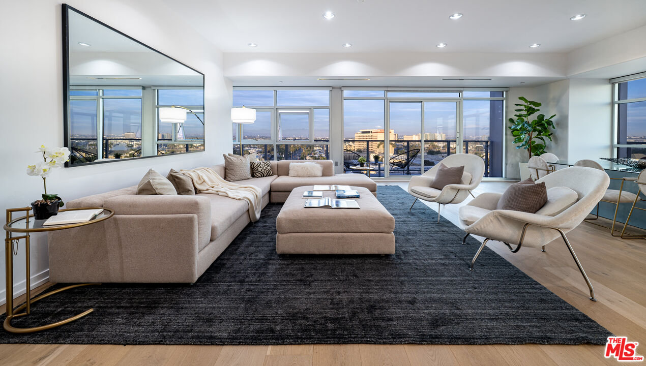 3111 Vía Dolce, Unit 903 Marina del Rey, CA 90292 - Photo 11 of 47