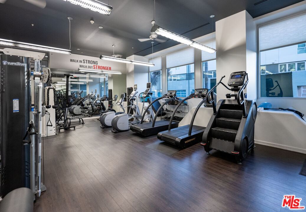 3111 Vía Dolce, Unit 903 Marina del Rey, CA 90292 - Photo 40 of 47