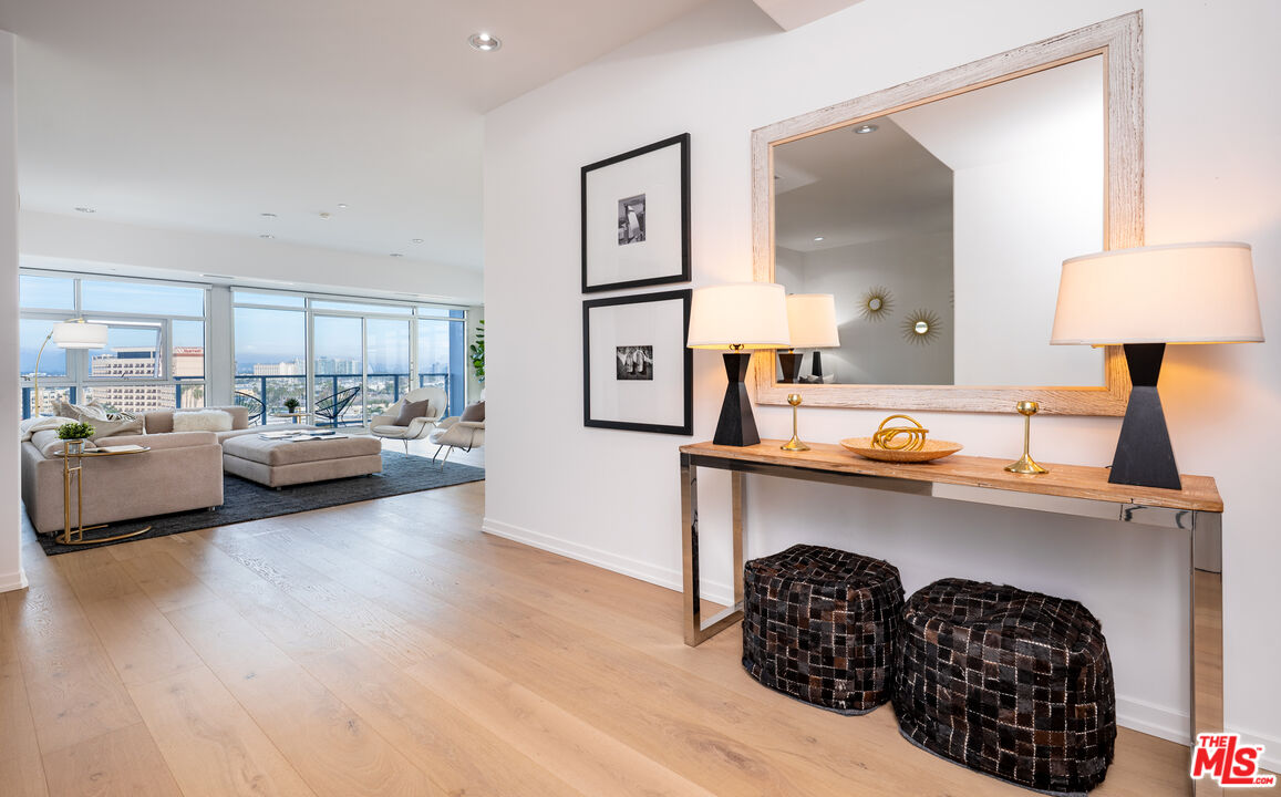 3111 Vía Dolce, Unit 903 Marina del Rey, CA 90292 - Photo 10 of 47