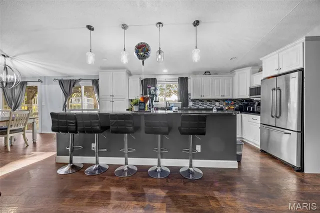 $389,900 | 2850 S Highway West, Winfield, MO 63389