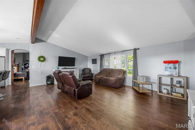 $389,900 | 2850 S Highway West, Winfield, MO 63389