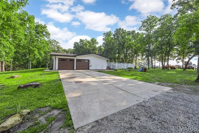 $389,900 | 2850 S Highway West, Winfield, MO 63389