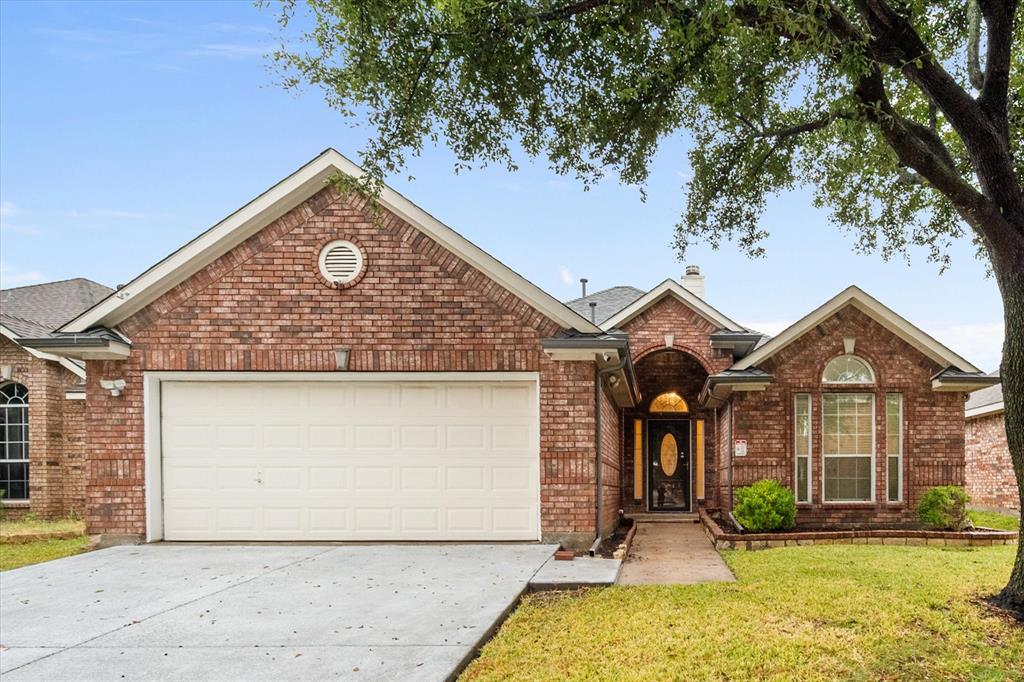 4412 Ridgeway Drive Mansfield, TX 76063 - Photo 2 of 32