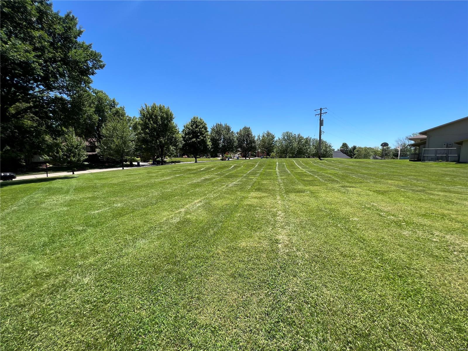 4 Country Club Road St. Charles, MO 63303 - Photo 3 of 5 Gallery Image 3