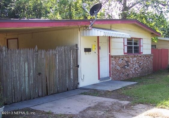 7028 Cotillion Road Jacksonville, FL 32211 - Photo 2 of 4 100_0065 (640x480)