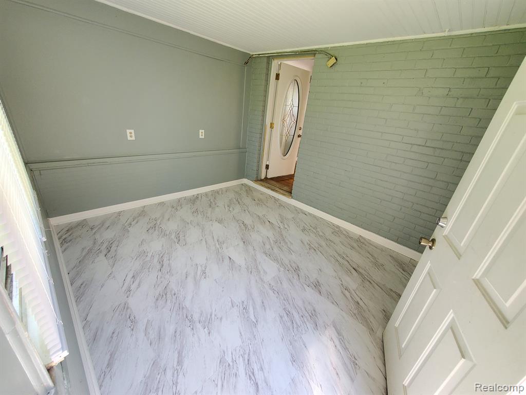 17151 Stout Street Detroit, MI 48219 - Photo 9 of 21