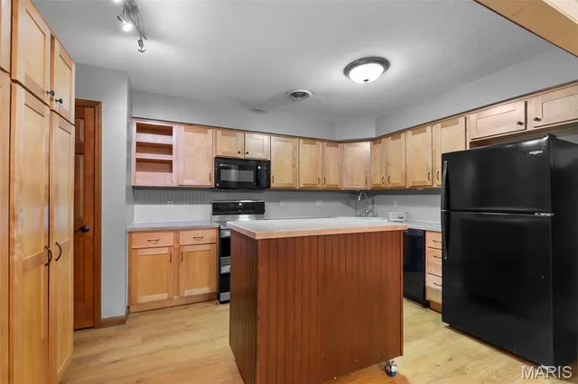 $209,900 | 1330 North Sprigg Street, Unit 8, Cape Girardeau, MO 63701