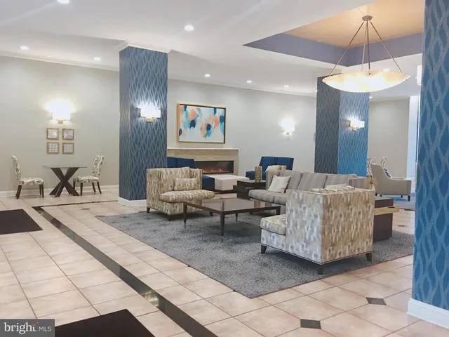 $2,500 | 5500 Holmes Run Parkway, Unit 1404, Alexandria, VA 22304