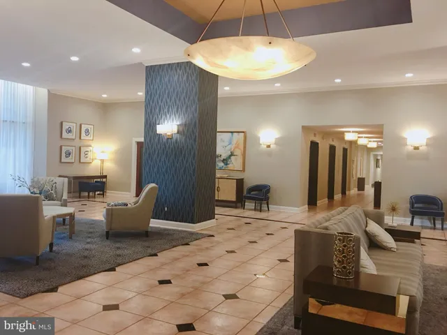 $2,500 | 5500 Holmes Run Parkway, Unit 1404, Alexandria, VA 22304