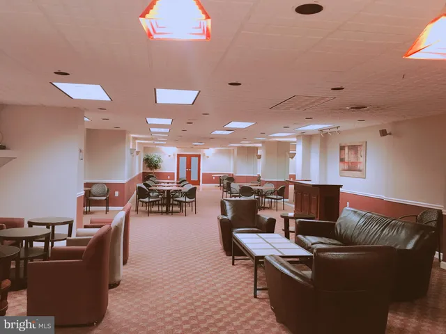 $2,500 | 5500 Holmes Run Parkway, Unit 1404, Alexandria, VA 22304