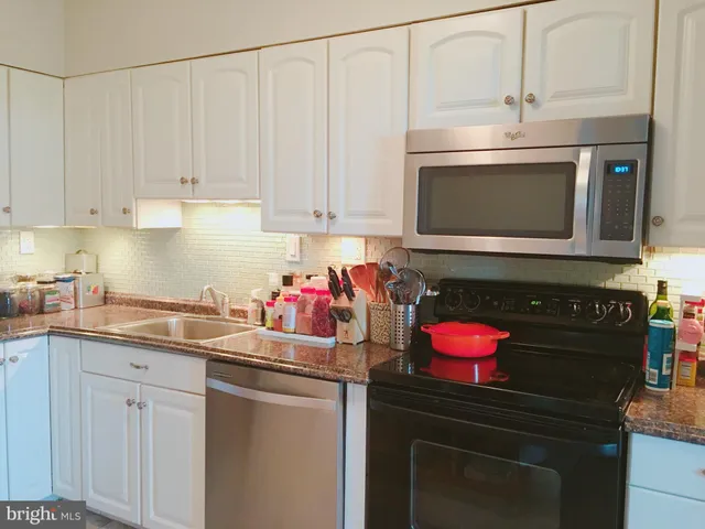 $2,500 | 5500 Holmes Run Parkway, Unit 1404, Alexandria, VA 22304