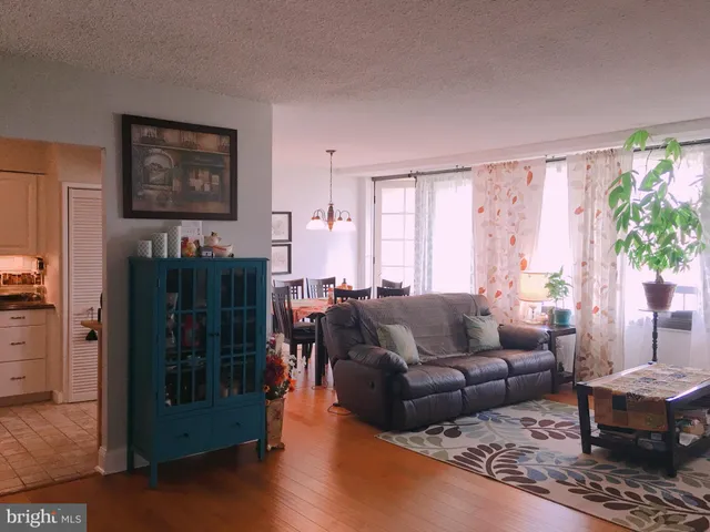 $2,500 | 5500 Holmes Run Parkway, Unit 1404, Alexandria, VA 22304