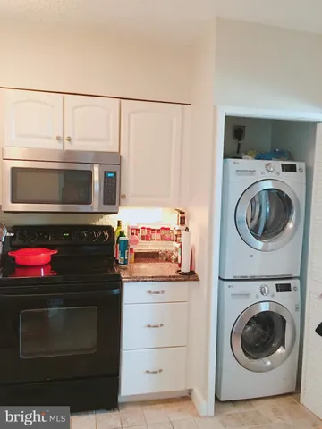 $2,500 | 5500 Holmes Run Parkway, Unit 1404, Alexandria, VA 22304