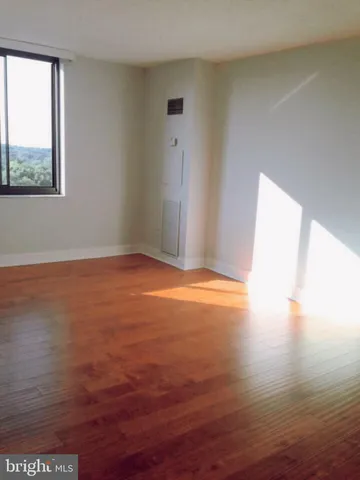 $2,500 | 5500 Holmes Run Parkway, Unit 1404, Alexandria, VA 22304