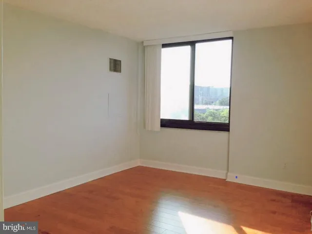 $2,500 | 5500 Holmes Run Parkway, Unit 1404, Alexandria, VA 22304