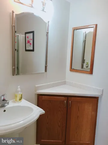 $2,500 | 5500 Holmes Run Parkway, Unit 1404, Alexandria, VA 22304