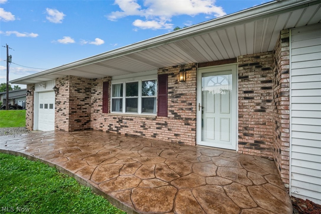1276 Moody Ridge Road Belpre, OH 45714 - Photo 4 of 33