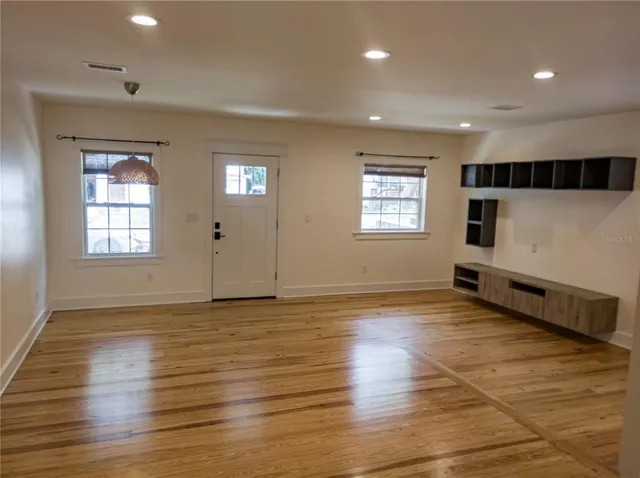 $4,000 | 515 Wilkie Street, Dunedin, FL 34698