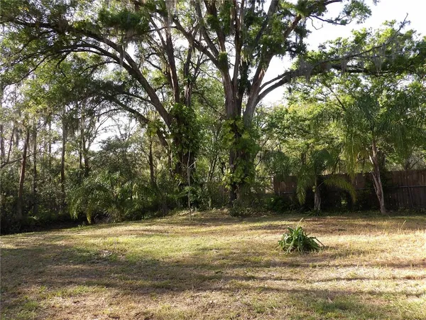 a house view with a outdoor space
