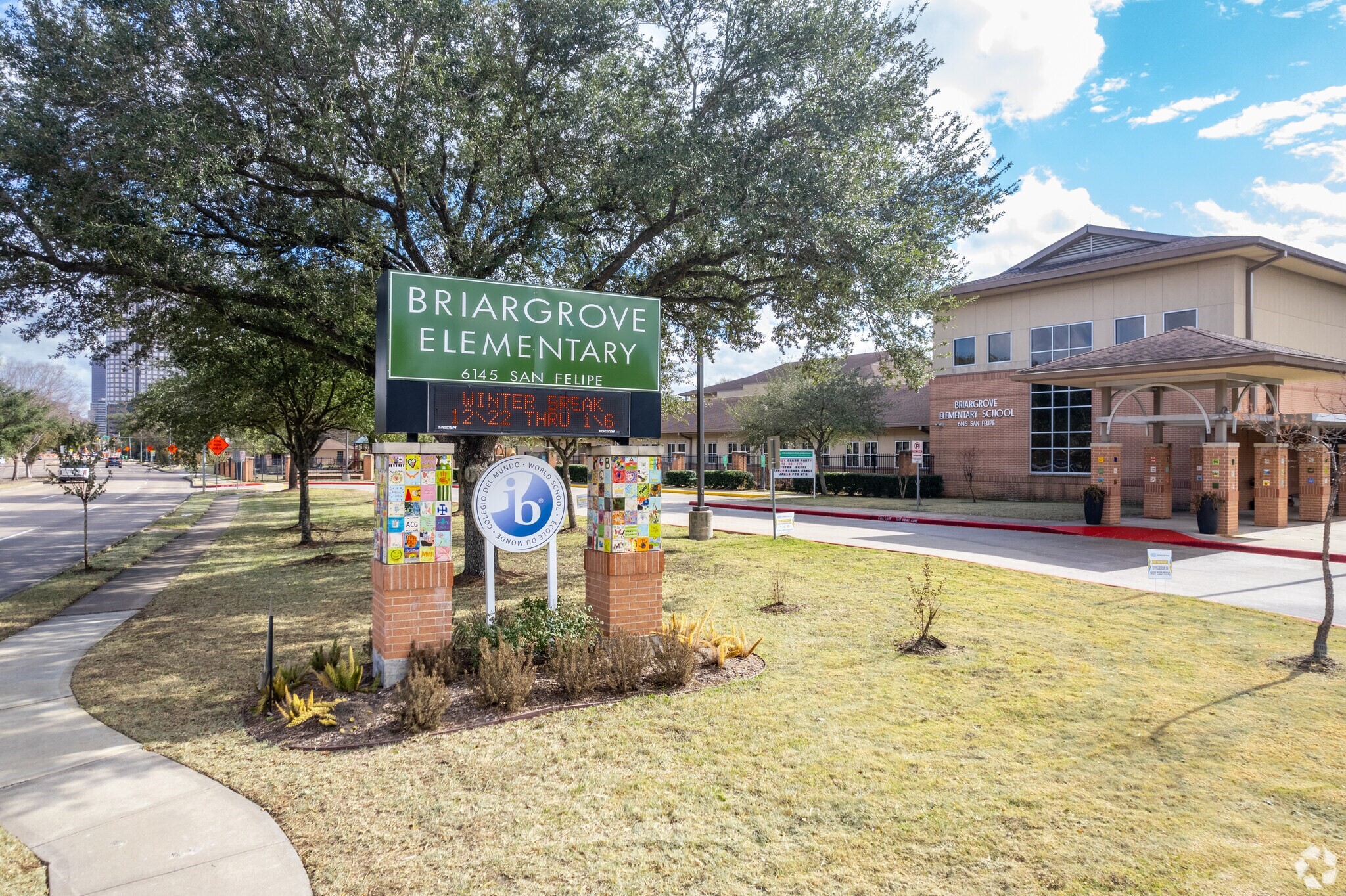 6236 Locke Lane Houston, TX 77057 - Photo 35 of 35 Walk your children to school at nearby Briargrove Elementary!