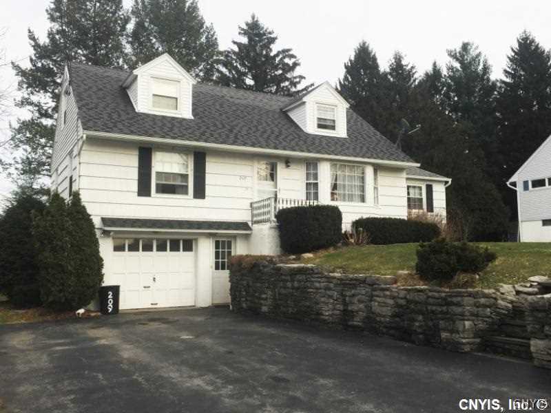 209 Stonehedge Road Camillus, NY 13031 - Photo 1 of 1 Exterior Front.