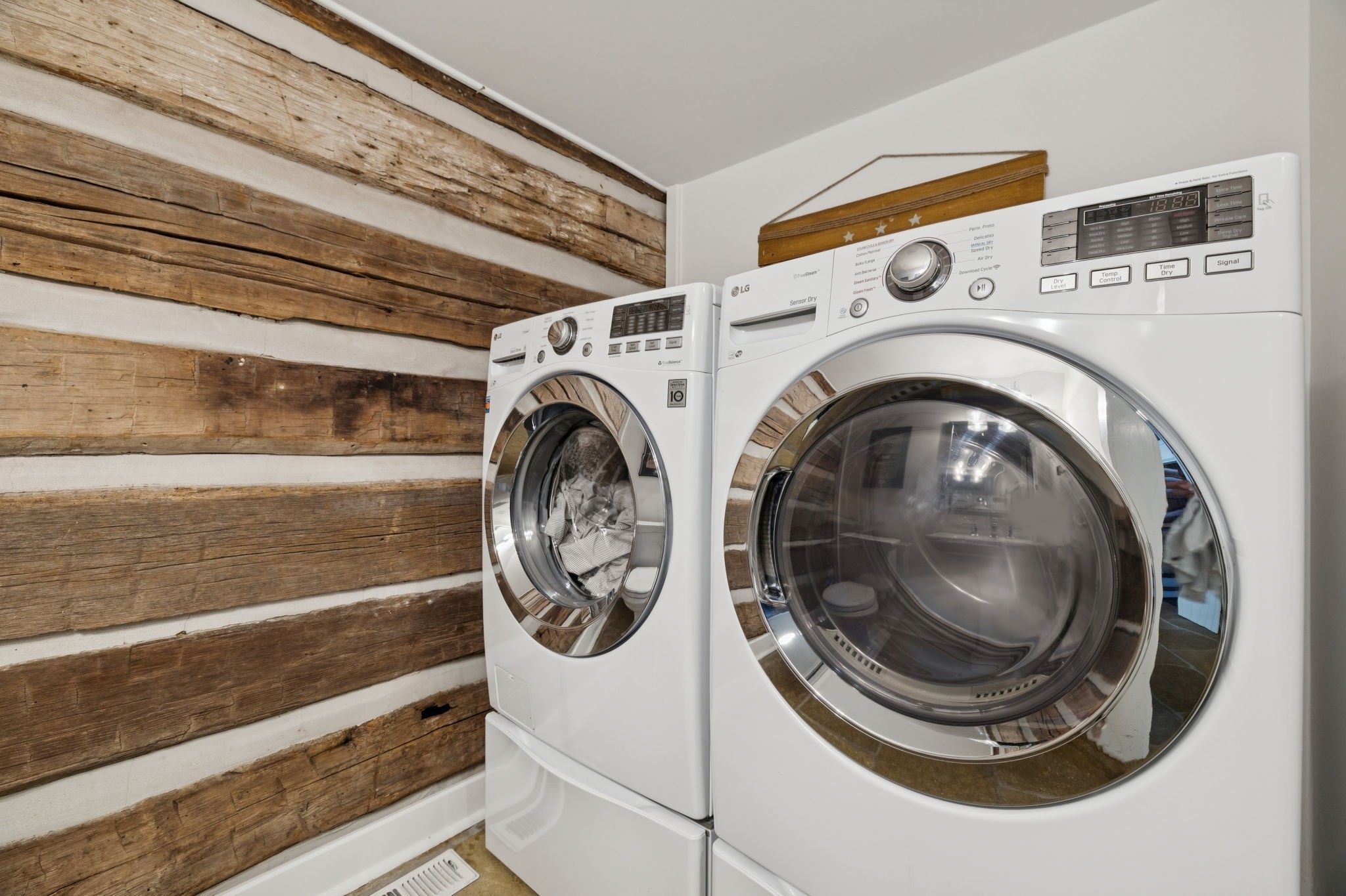 2060 Old Hillsboro Road Franklin, TN 37064 - Photo 34 of 75 a utility room with dryer and washer