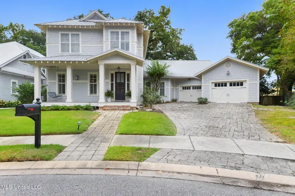 $1,250,000 | 4 Mulberry Place, Ocean Springs, MS 39564