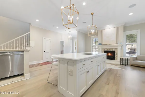$1,250,000 | 4 Mulberry Place, Ocean Springs, MS 39564