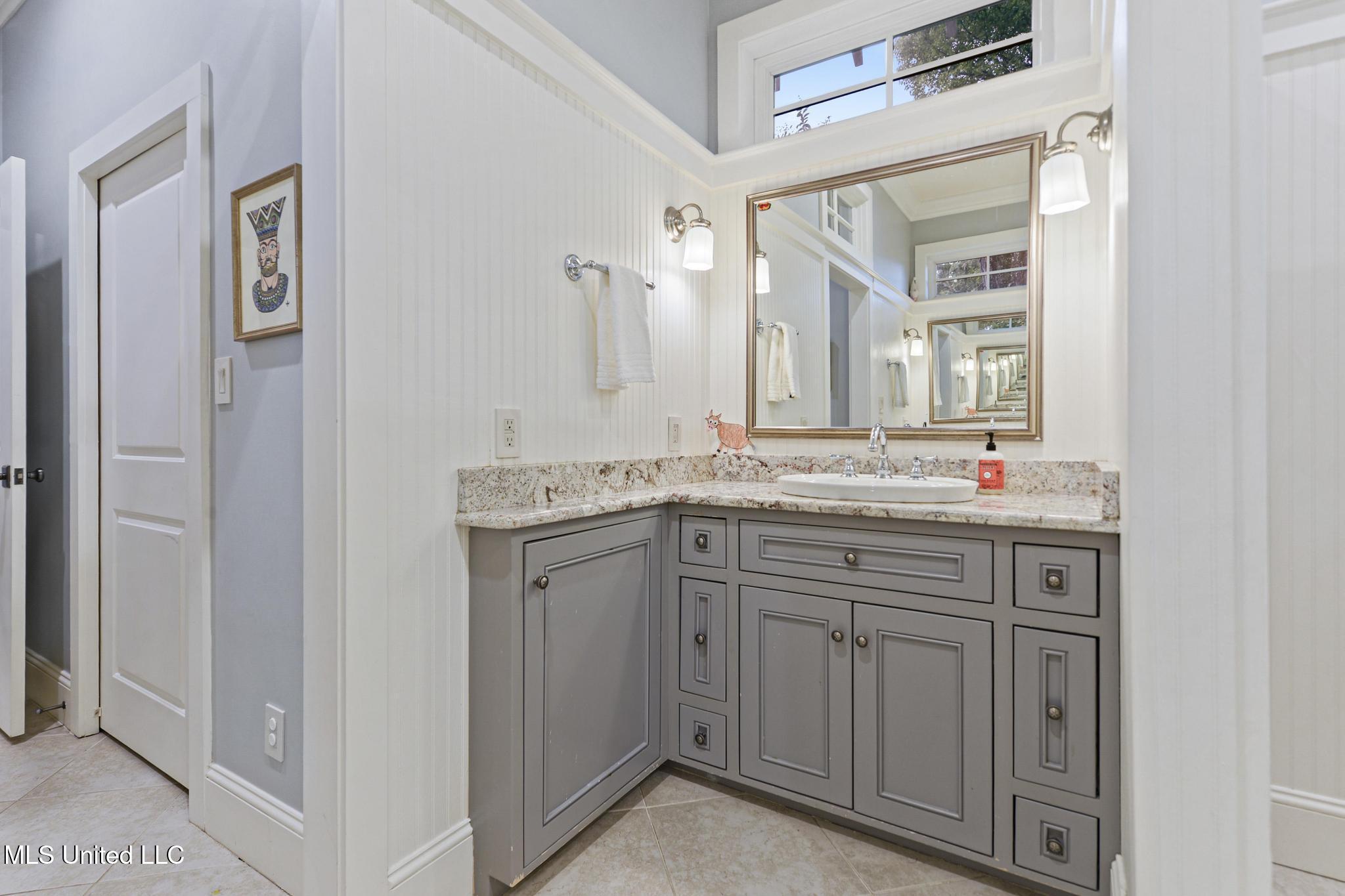 4 Mulberry Place Ocean Springs, MS 39564 - Photo 19 of 48 019