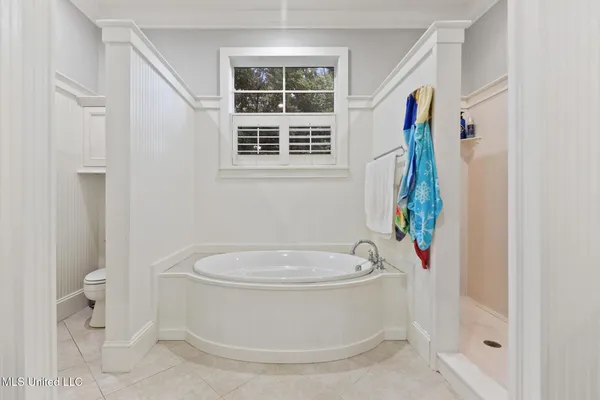 $1,250,000 | 4 Mulberry Place, Ocean Springs, MS 39564