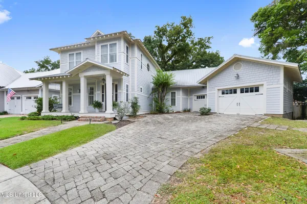 $1,250,000 | 4 Mulberry Place, Ocean Springs, MS 39564