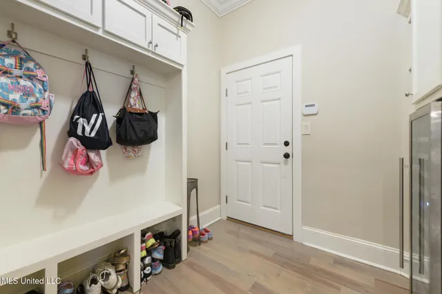 $1,250,000 | 4 Mulberry Place, Ocean Springs, MS 39564