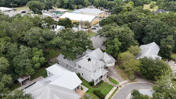 $1,250,000 | 4 Mulberry Place, Ocean Springs, MS 39564