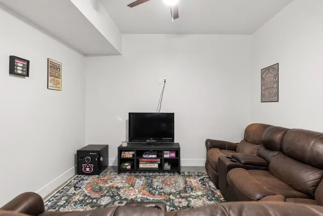 $1,275,000 | 4467 Old Highway 52 East, Westmoreland, TN 37186