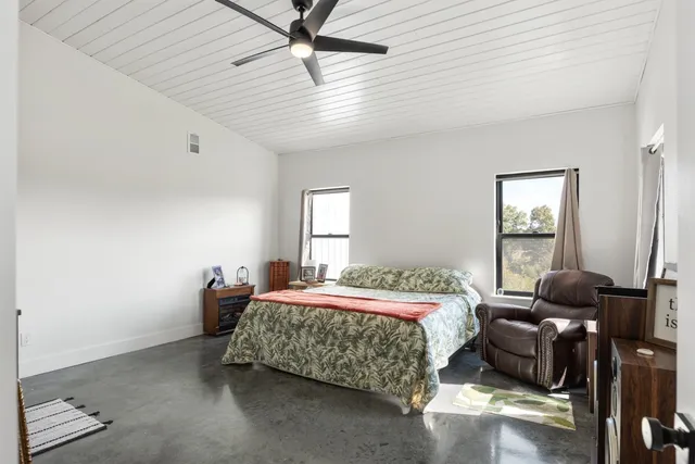 $1,275,000 | 4467 Old Highway 52 East, Westmoreland, TN 37186