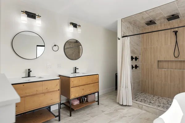 $1,250,000 | 4467 Old Highway 52 East, Westmoreland, TN 37186