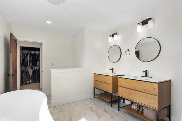 $1,250,000 | 4467 Old Highway 52 East, Westmoreland, TN 37186