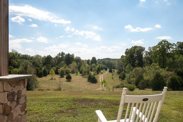 $1,275,000 | 4467 Old Highway 52 East, Westmoreland, TN 37186