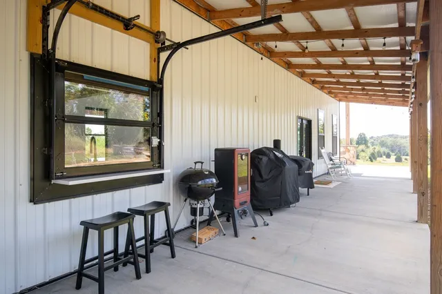 $1,275,000 | 4467 Old Highway 52 East, Westmoreland, TN 37186