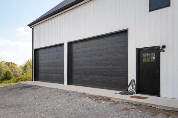 $1,250,000 | 4467 Old Highway 52 East, Westmoreland, TN 37186