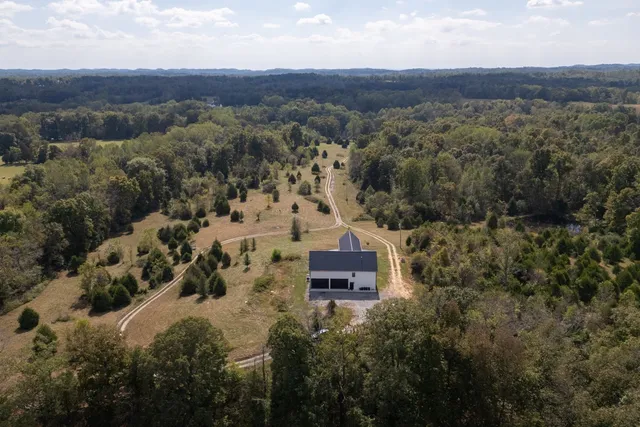 $1,275,000 | 4467 Old Highway 52 East, Westmoreland, TN 37186