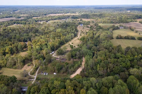 $1,250,000 | 4467 Old Highway 52 East, Westmoreland, TN 37186