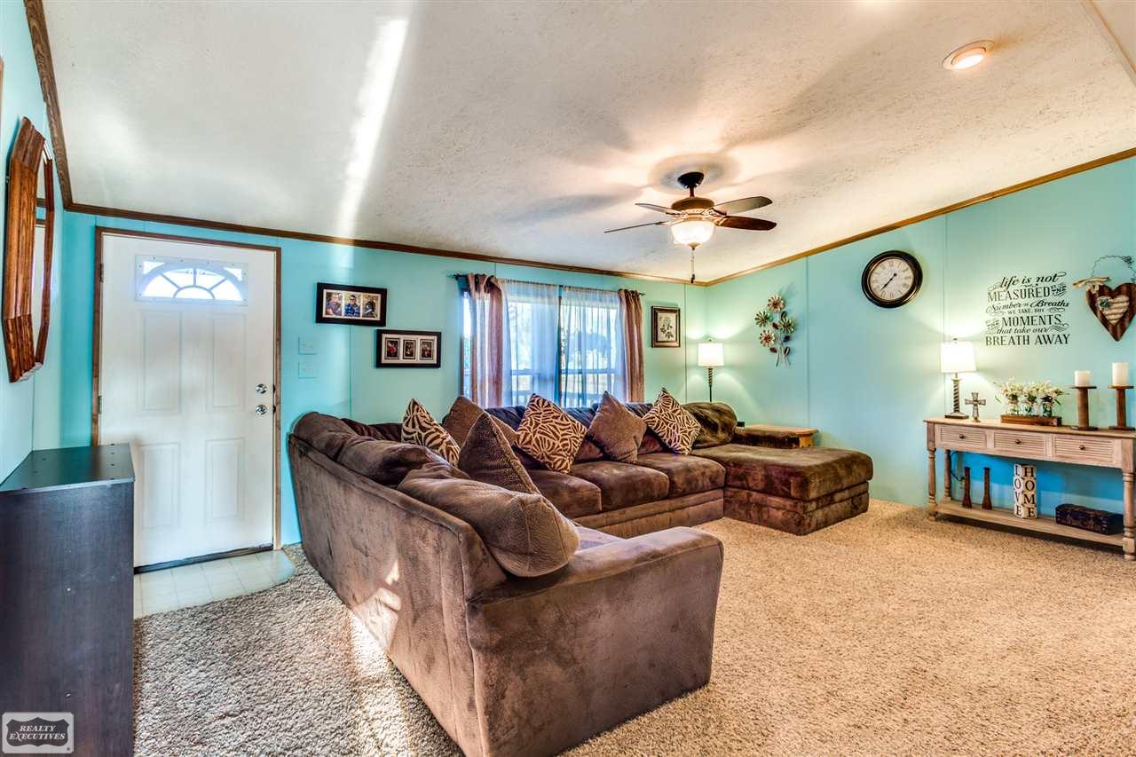 5555 Miller Road Capac, MI 48014 - Photo 7 of 28