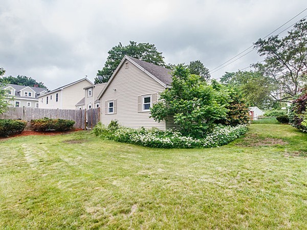 4 Chapman Road Wakefield, MA 01880 - Photo 21 of 25 Gallery Image 21