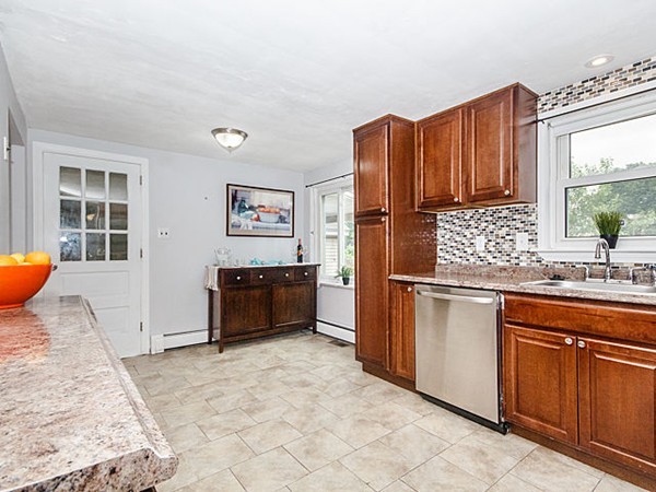 4 Chapman Road Wakefield, MA 01880 - Photo 5 of 25 Gallery Image 5