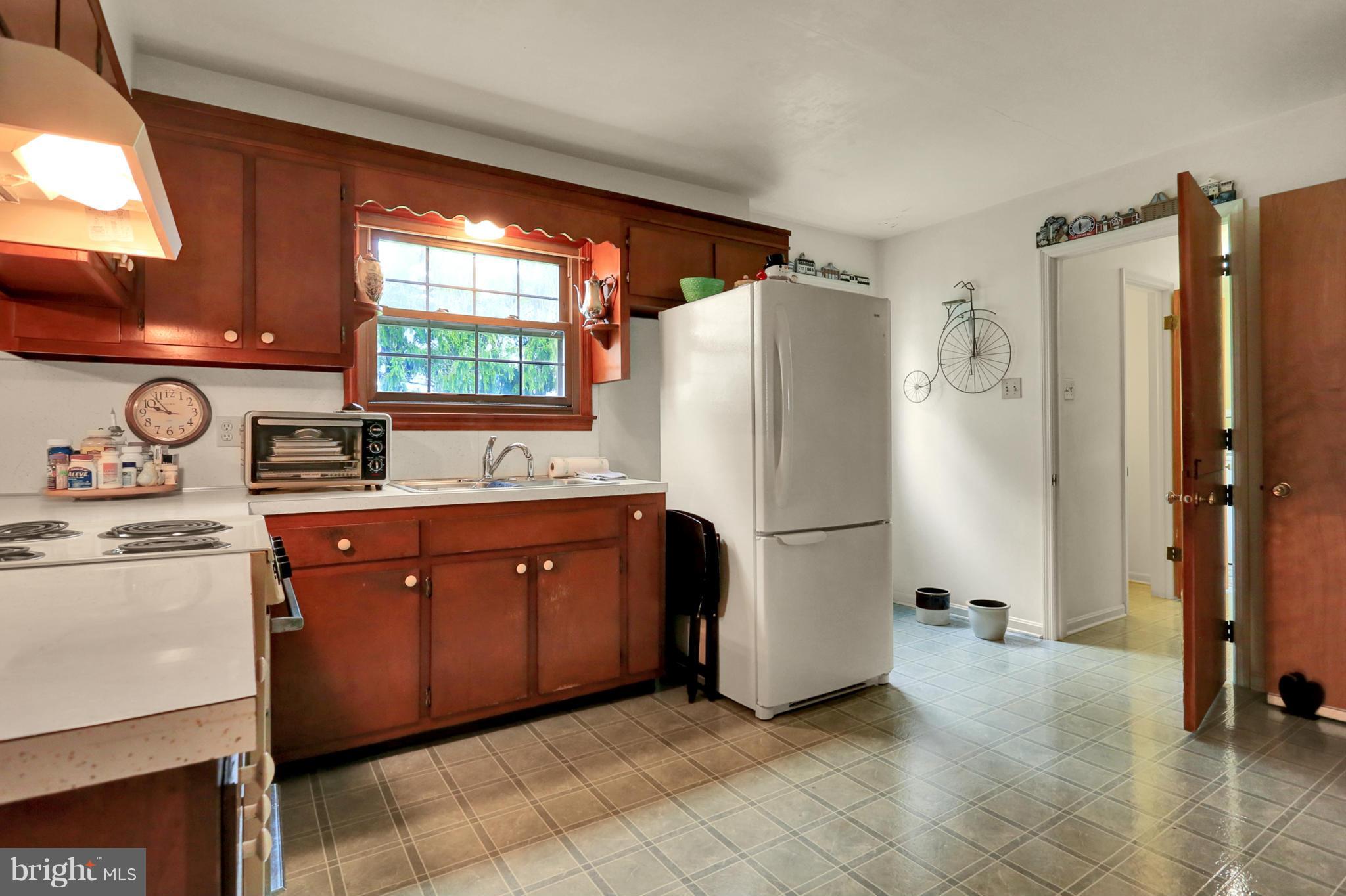 511 Westover Road Shippensburg, PA 17257 - Photo 15 of 30 Kitchen