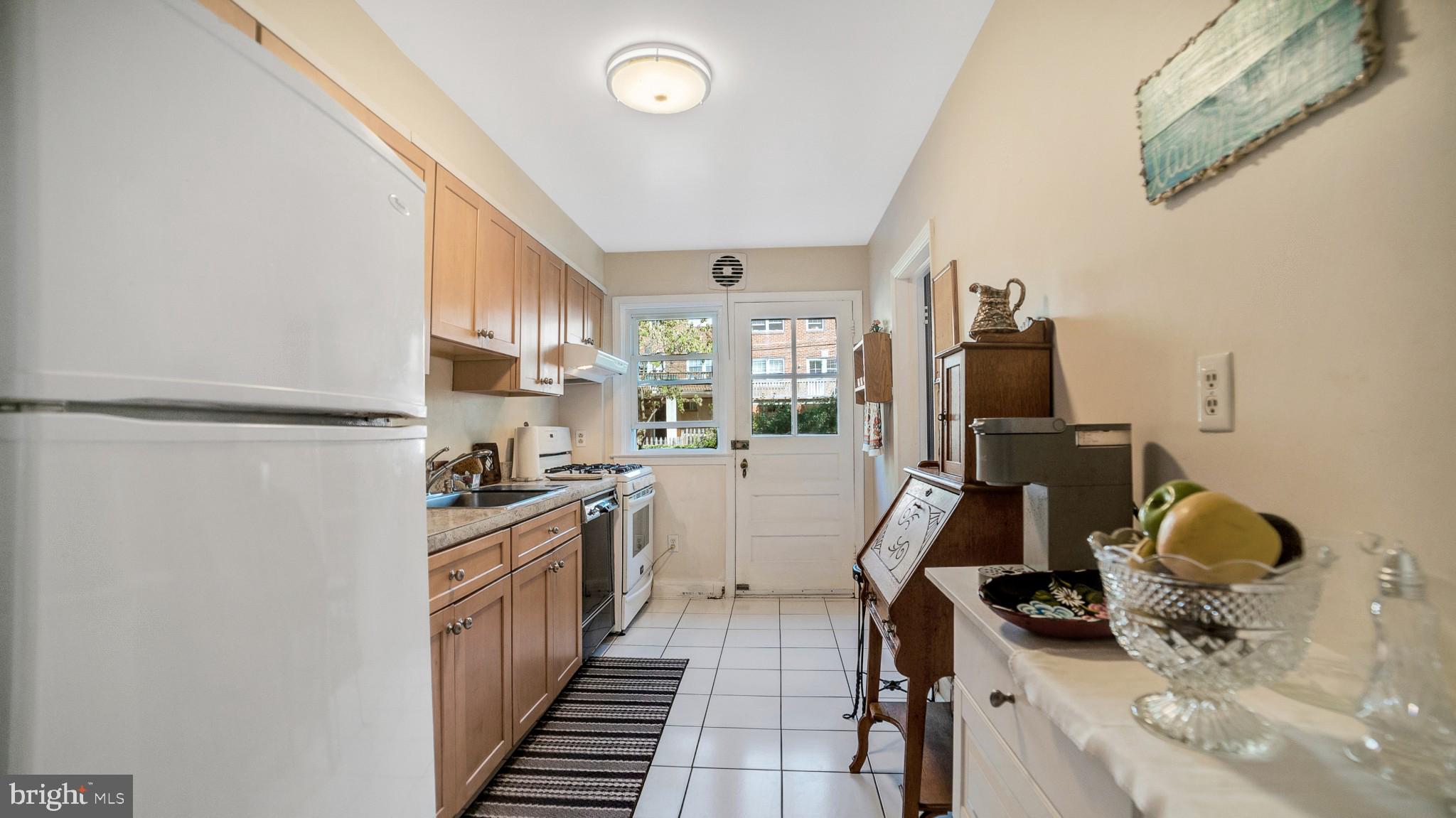 109 Stanmore Road Baltimore, MD 21212 - Photo 9 of 26 Kitchen
